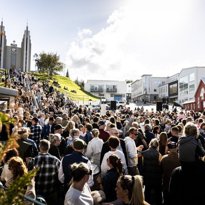 528320909_1573024217427938_3415554191008383312_n