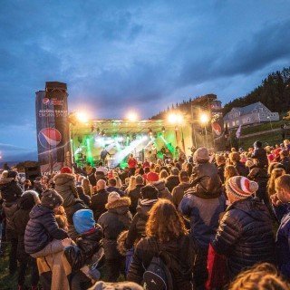 05082018-ein-med-ollu-radhustorg-um-kvoldid-2417-mobile